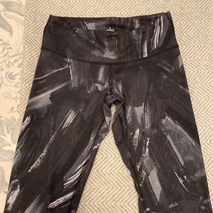 Gently worn alo yoga leggings